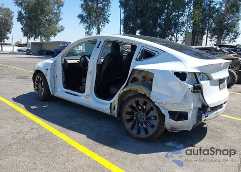 2022 Tesla Model Y Long Range Dual Motor All-Wheel Drive from USA, damaged, VIN 7SAYGDEE3NF368677